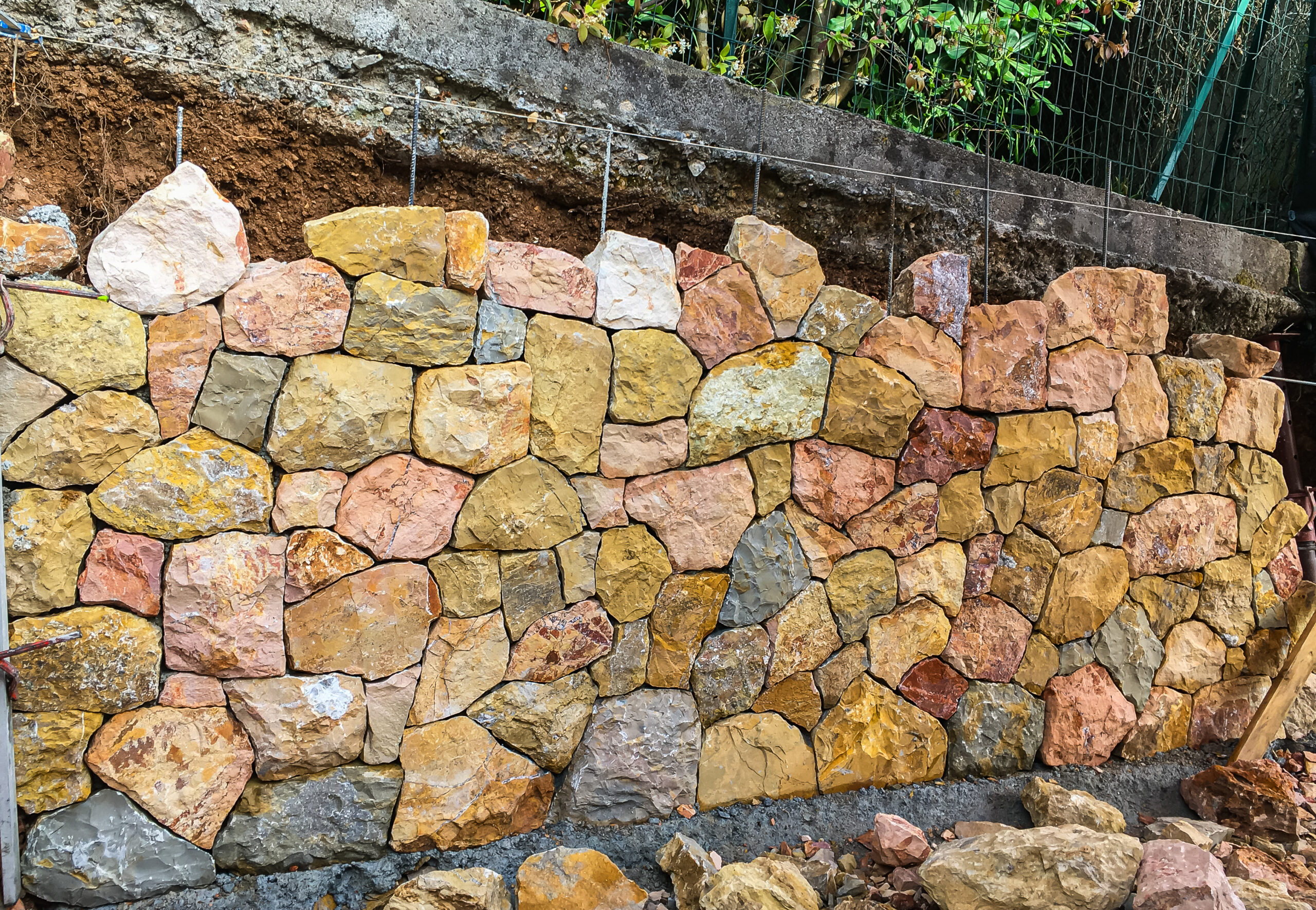 Mur de soutènement en pierre